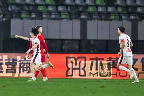 是网上足球投注之首选。介绍图片