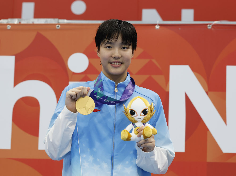 汶颂、于子迪当选第20届bbin宝盈集团最有价值运动员